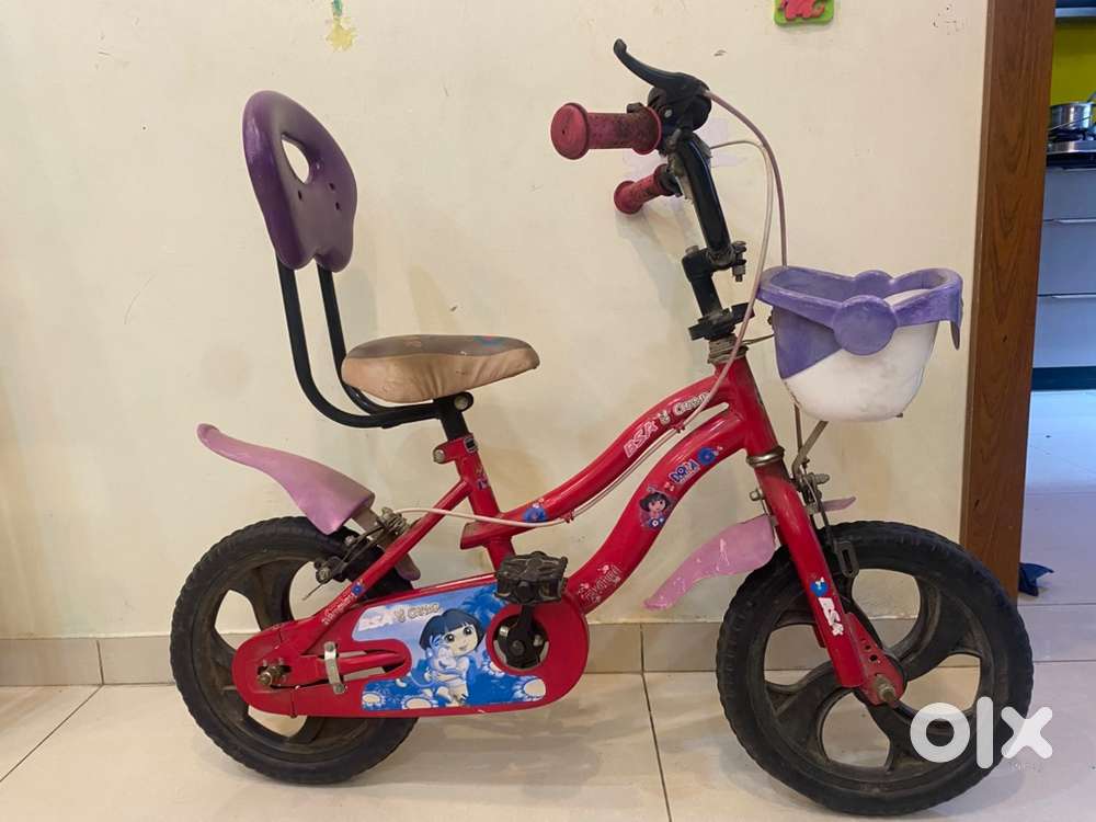 4-5 year old girl’s cycle