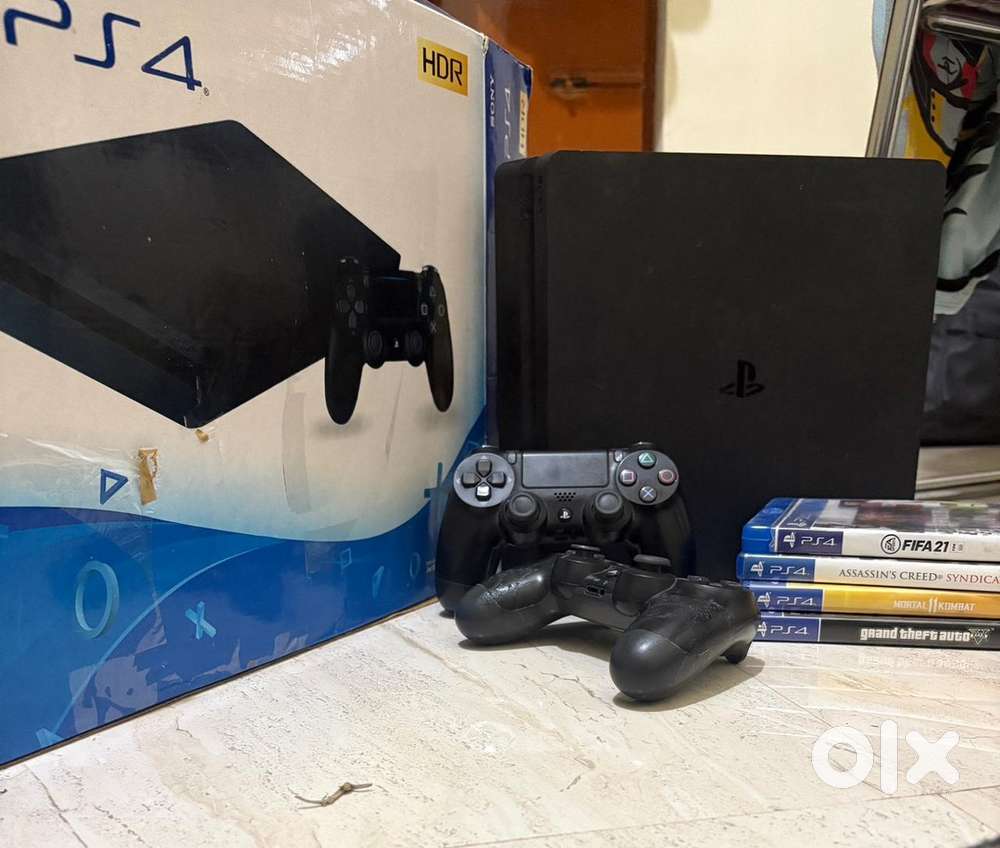Used ps4 with game cd
