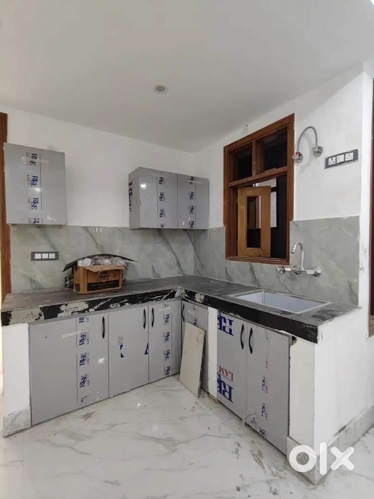 2 bhk flat available for rent near Saket metro