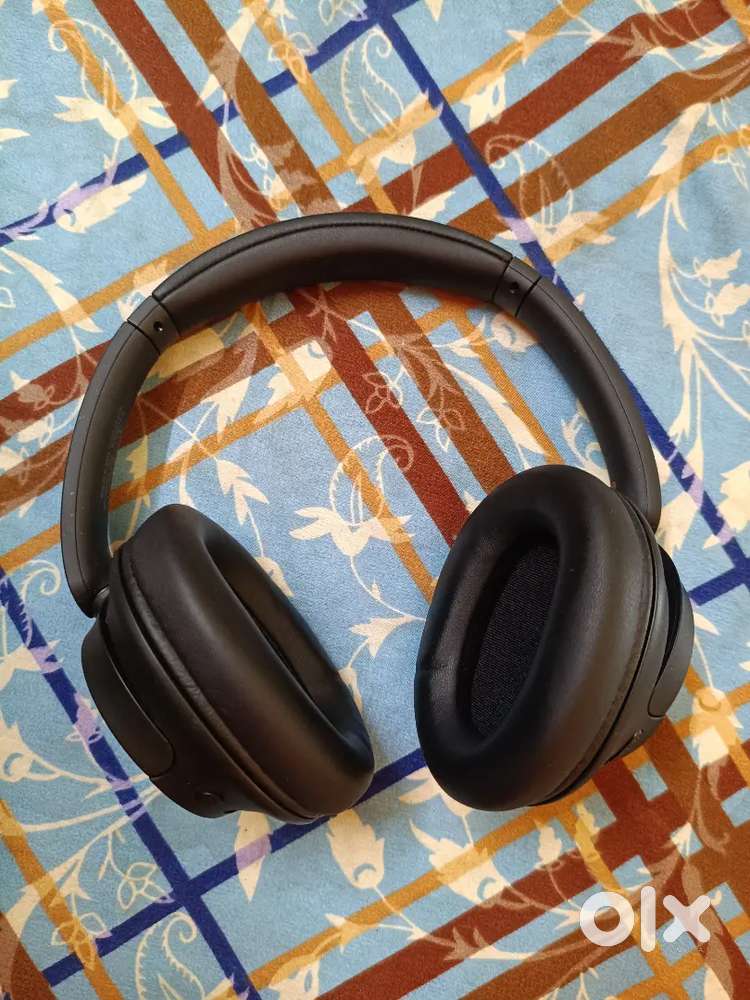 Brand new headphone just 10 days old urgent sale