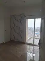 1 room is vacant in 4bhk flat for female or couples