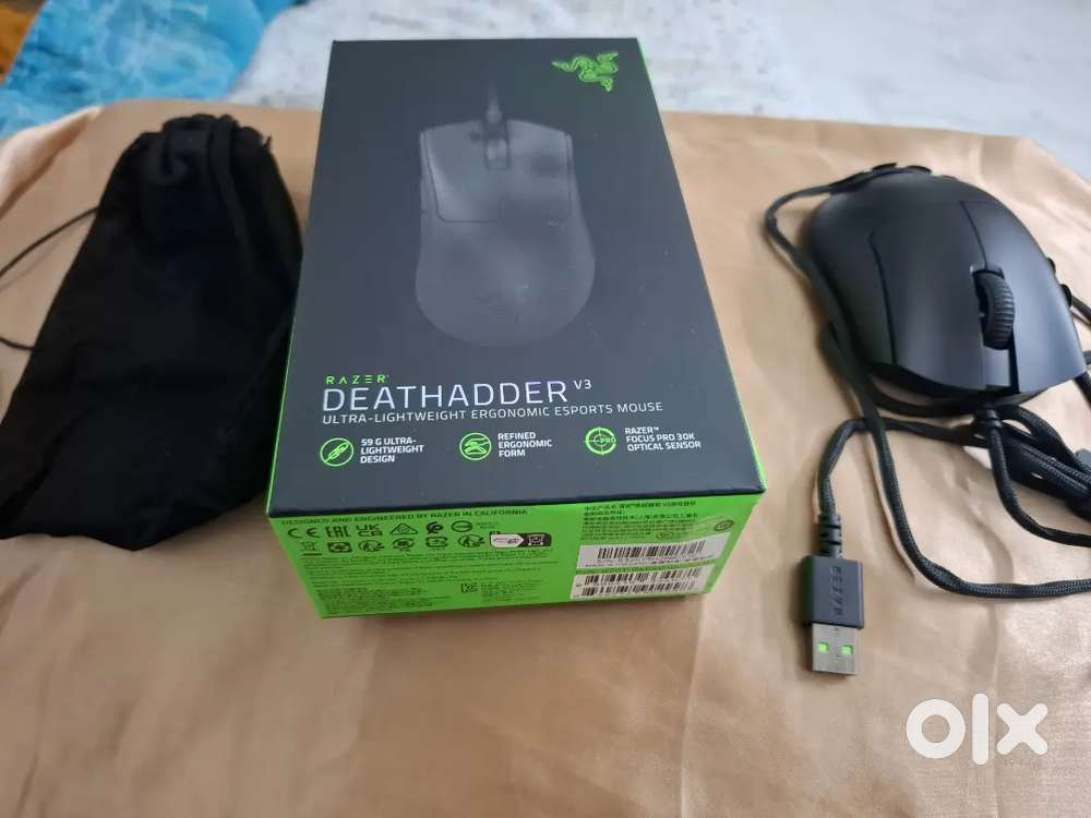 2 week old Razer Deathadder V3 gaming mouse