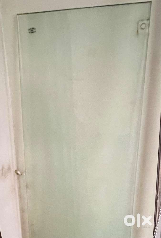 Toughened Glass Partition