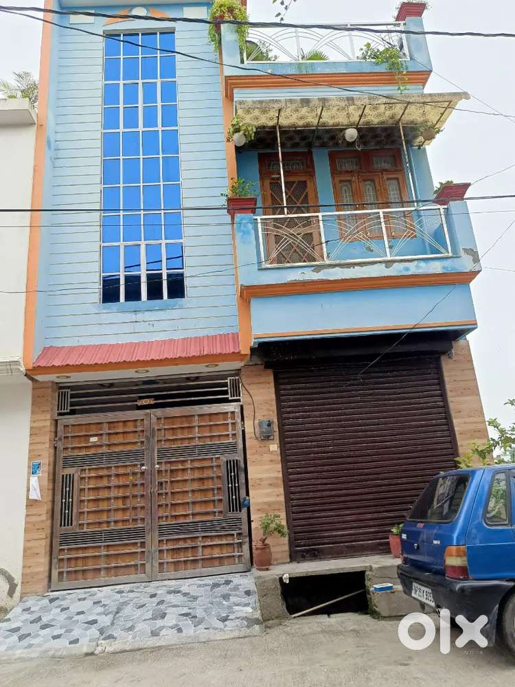 House 85 gaj/ aur plot