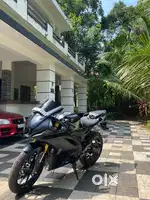 Yamaha R15 v4