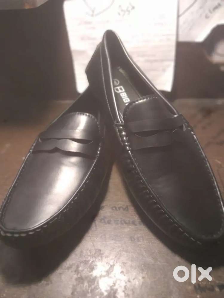Classy leather like vintage and old fashion footware ,branded .