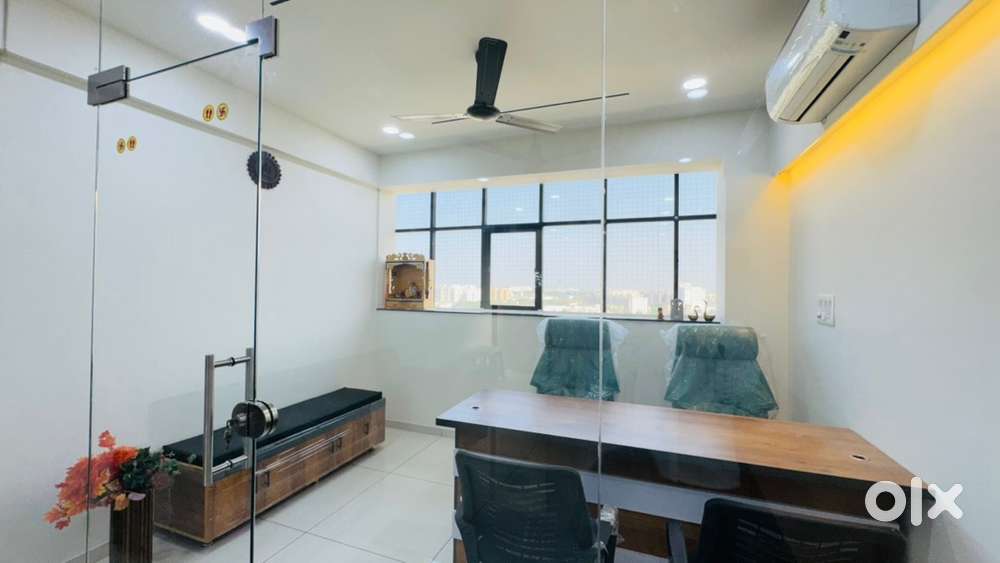 Furnished, 2 Ac, Boss Tuffen Chamber