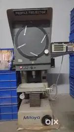 Profile projector