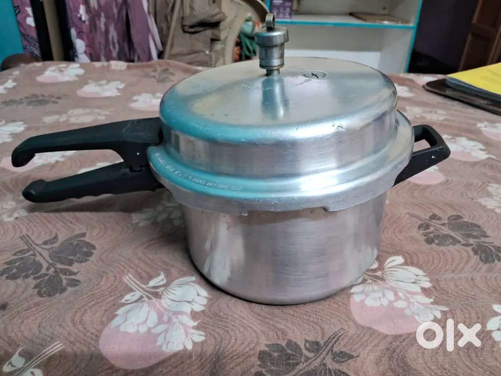 Cooker for sale