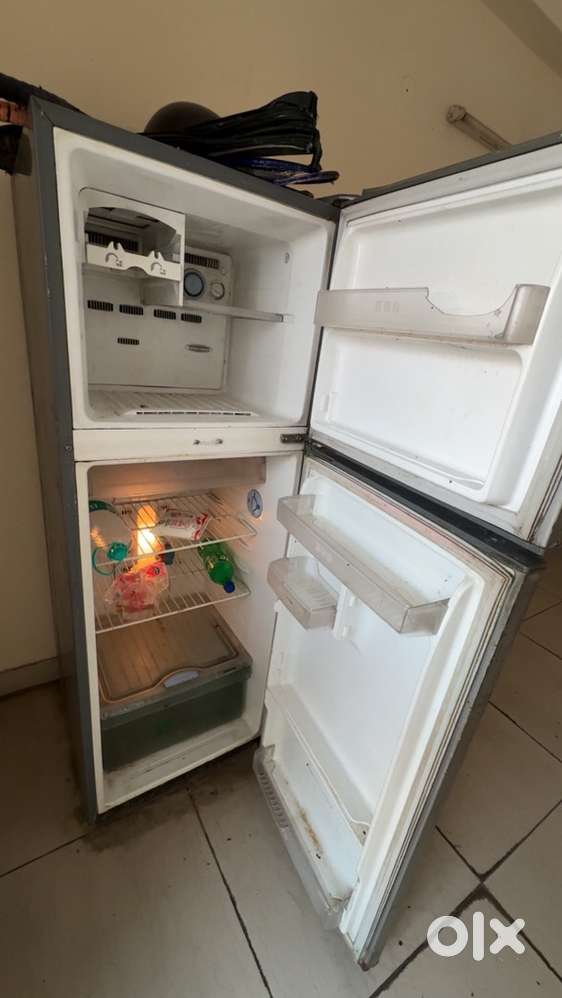 Samsung Double door fridge availalble for sell
