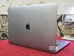 Apple Macbook i9 32GB 2TB 5.5GB Graphic 15inch Touchbar Retina Display