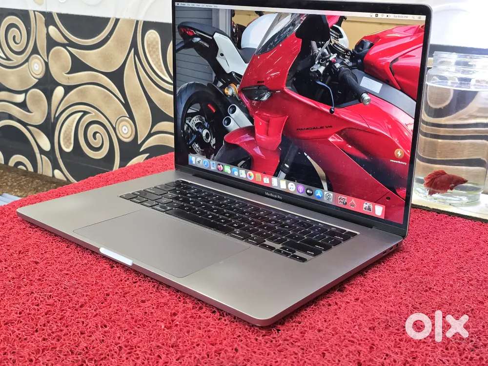 Apple Macbook Pro 2021 i9 16gb 1TB 5.5GB GFX  16inch Retina Touchbar
