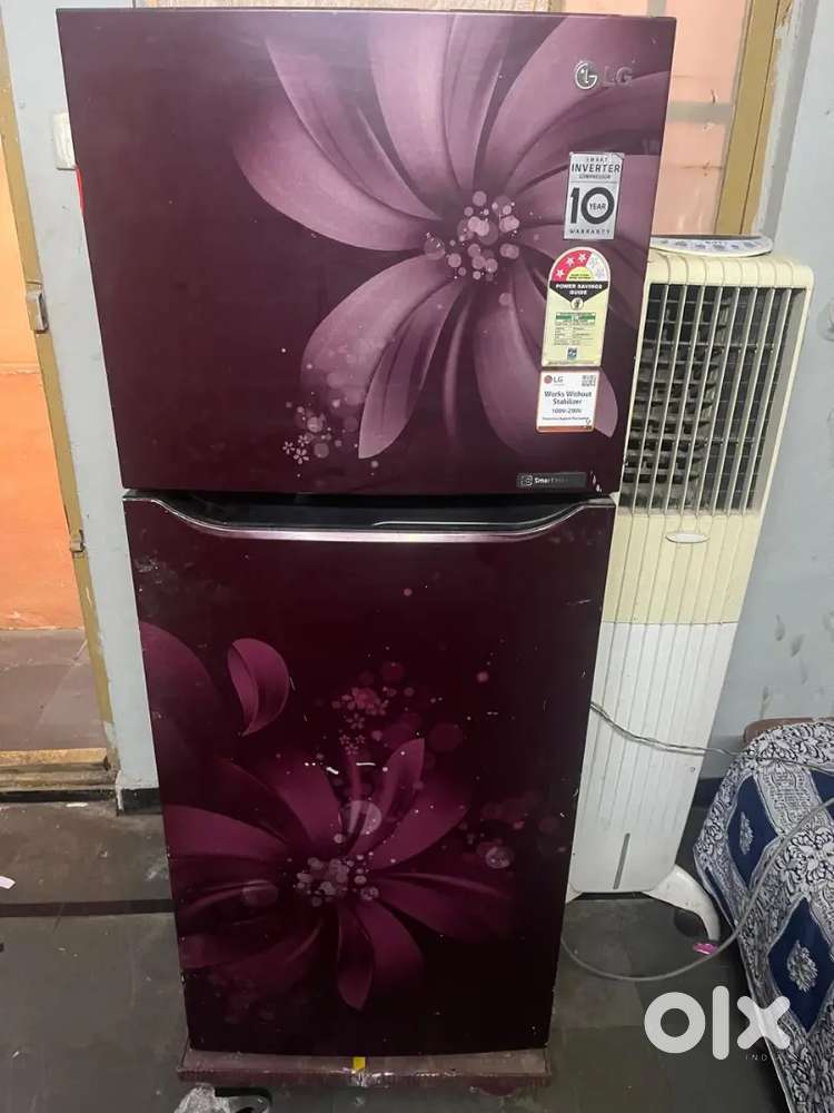 FRIDGE LG IN MINT CONDITION UNDER WARRANTY RS 12000
