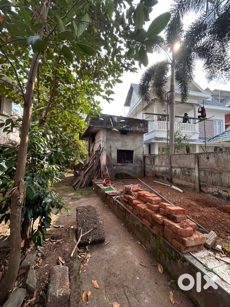 Plot for sale at Kuriachira
