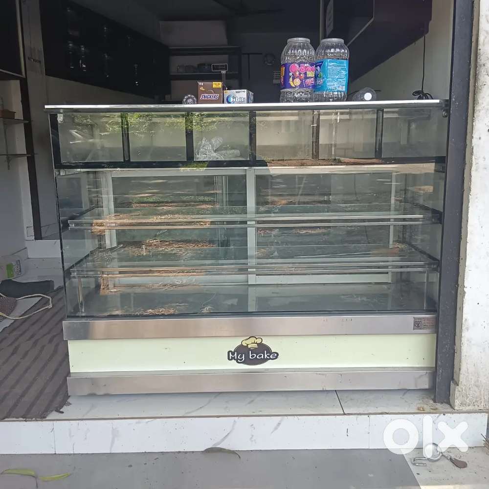 Used showcase