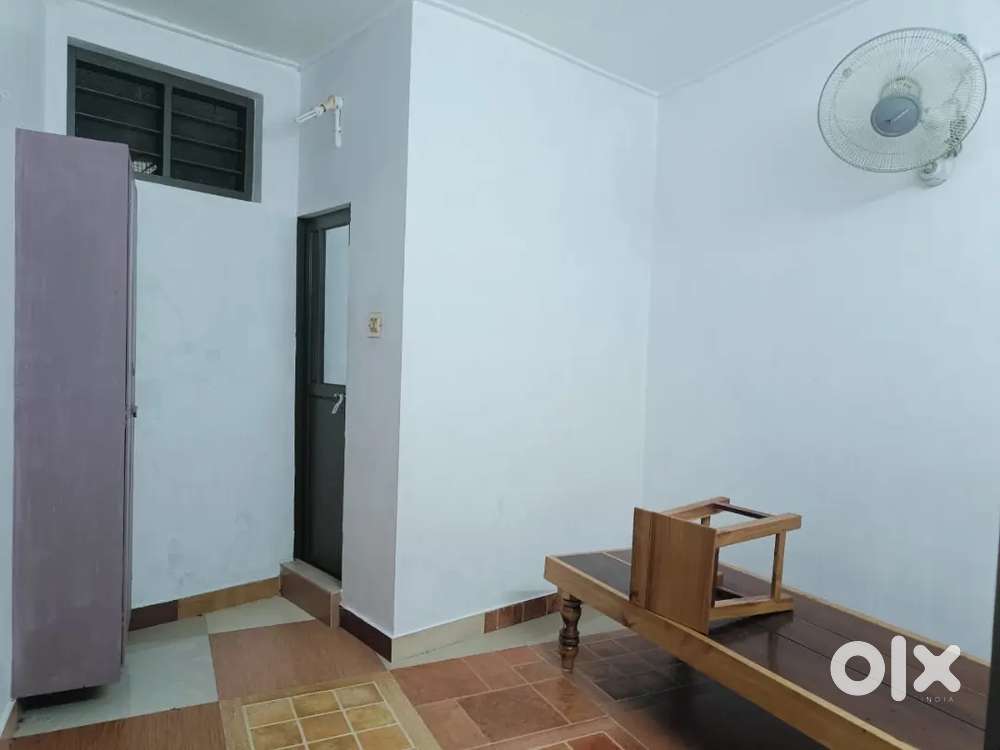 Single attached room for males at Puliyarakonam near vattiyoorkavu