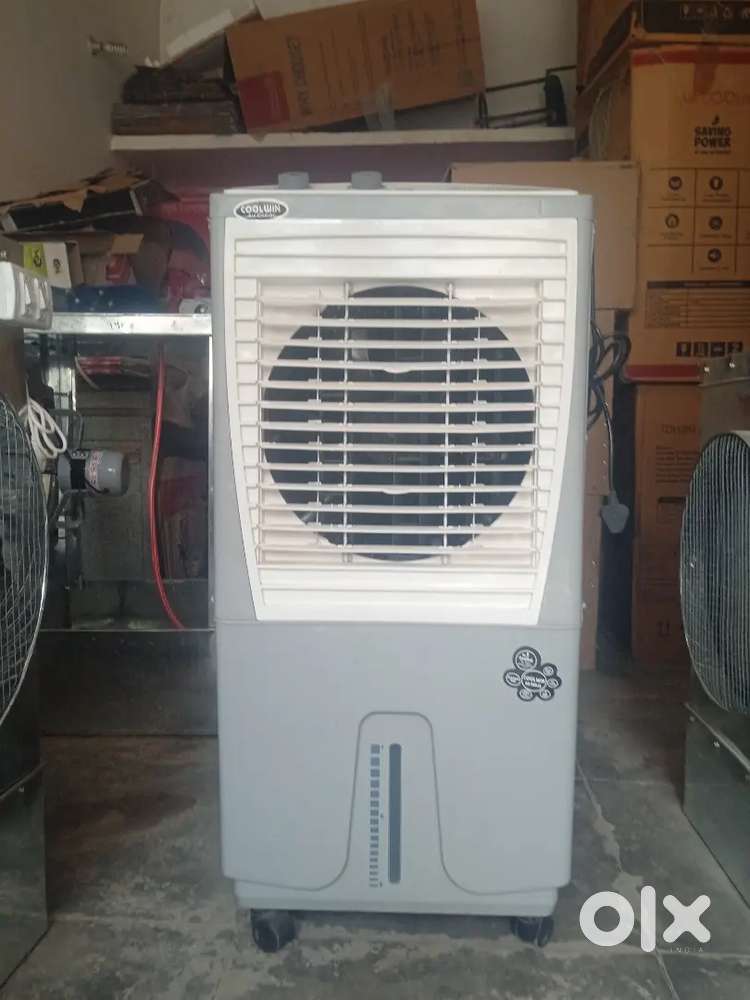 Plastic cooler