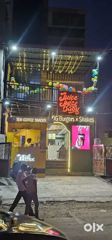 Juice, Sandwich & Burger Chef