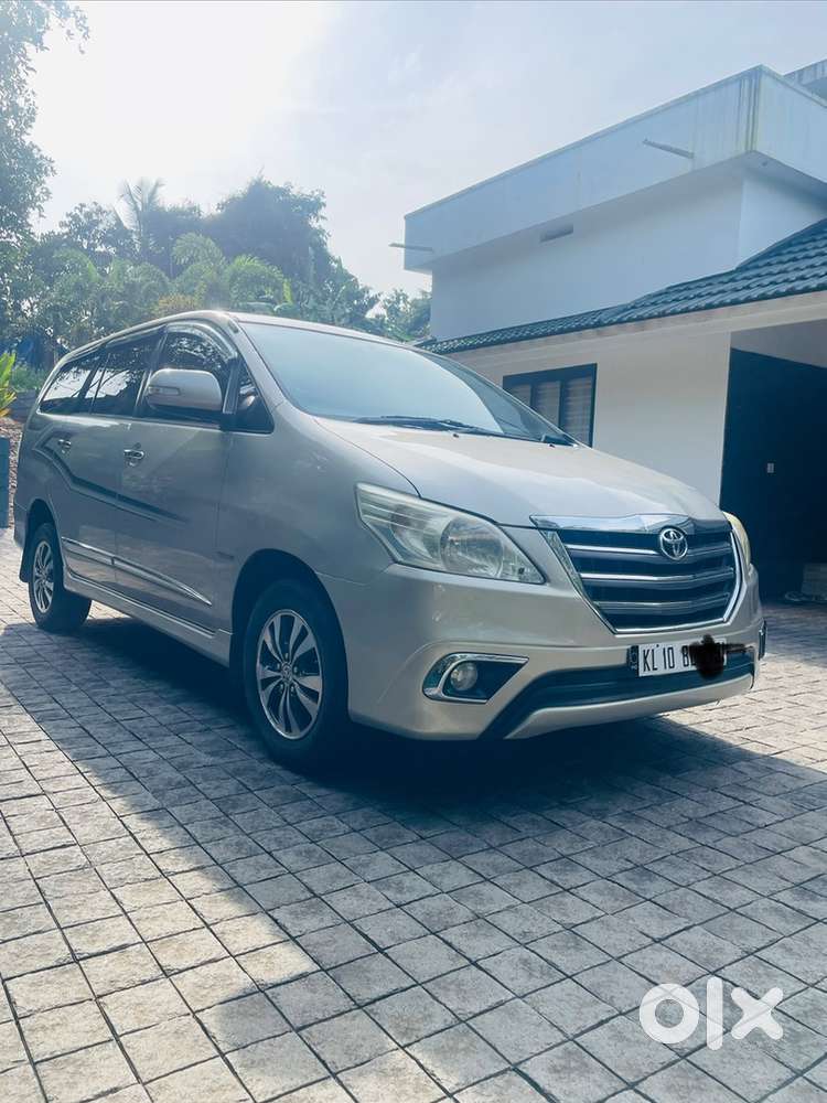 Toyota Innova 2015 Diesel Well Maintained