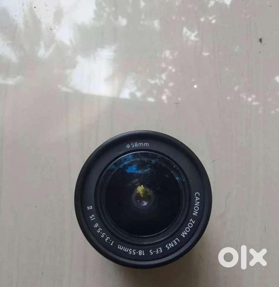 CANON 1300D with kitlens and 55-250 mm lens