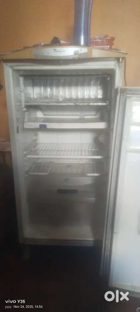 whirpool refrigretor