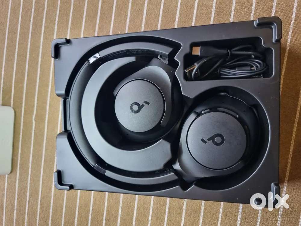 Soundcore Q20i headphone for sale