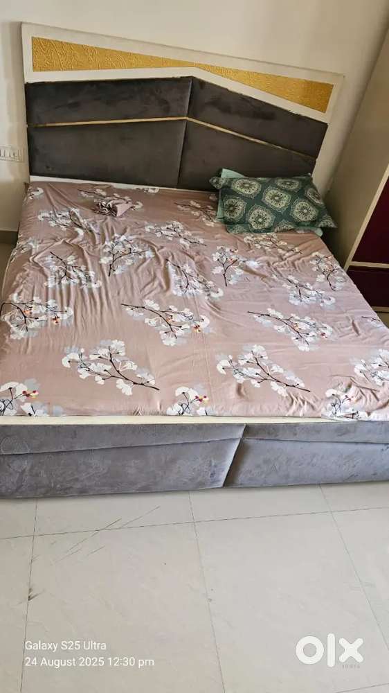 Fix rates Double bed  15000,single seater sofa 5000, center table 3000