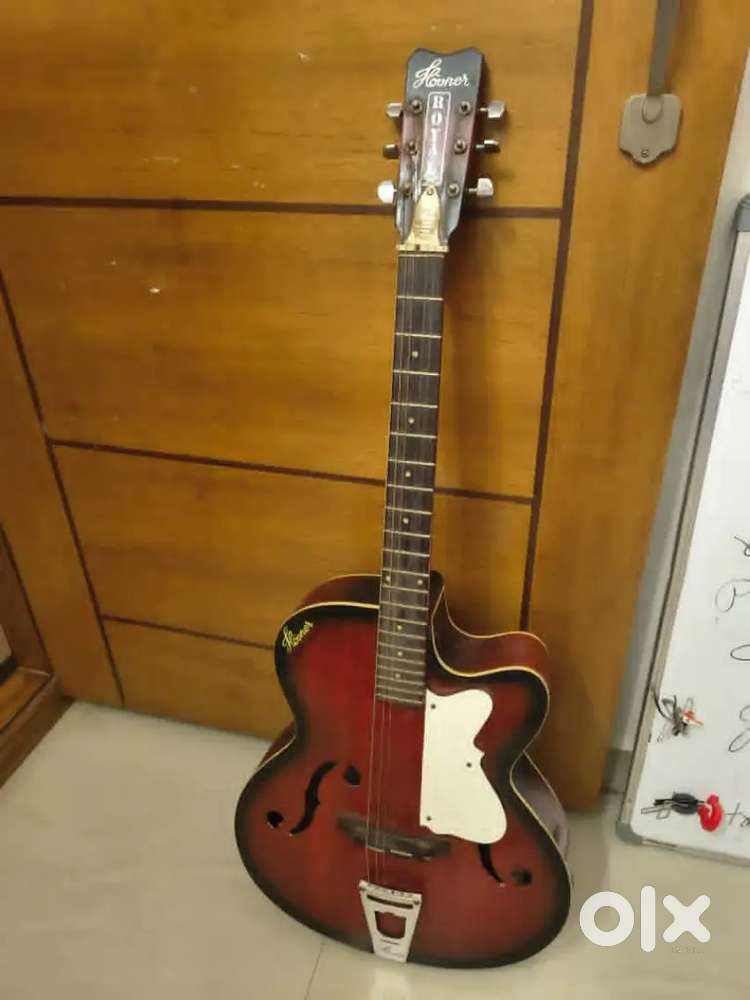 Hovner guitar