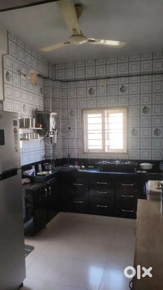 2bhk furnished flat for sale 73 lac thaltej near s g highway