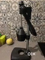 Hand juicer cold press