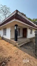ചോറ്റാനിക്കരയിൽ 9.500 സെന്റ് സ്ഥലവും വീടും 54 ലക്ഷം
