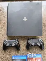 PS4 with 2 Controllers