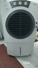 Voltas Grand 72 Portable Cooler