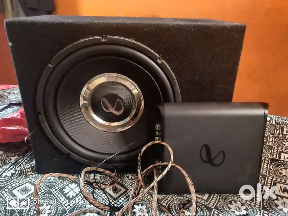 Infinit 2chanel amp and 1270 subwofer