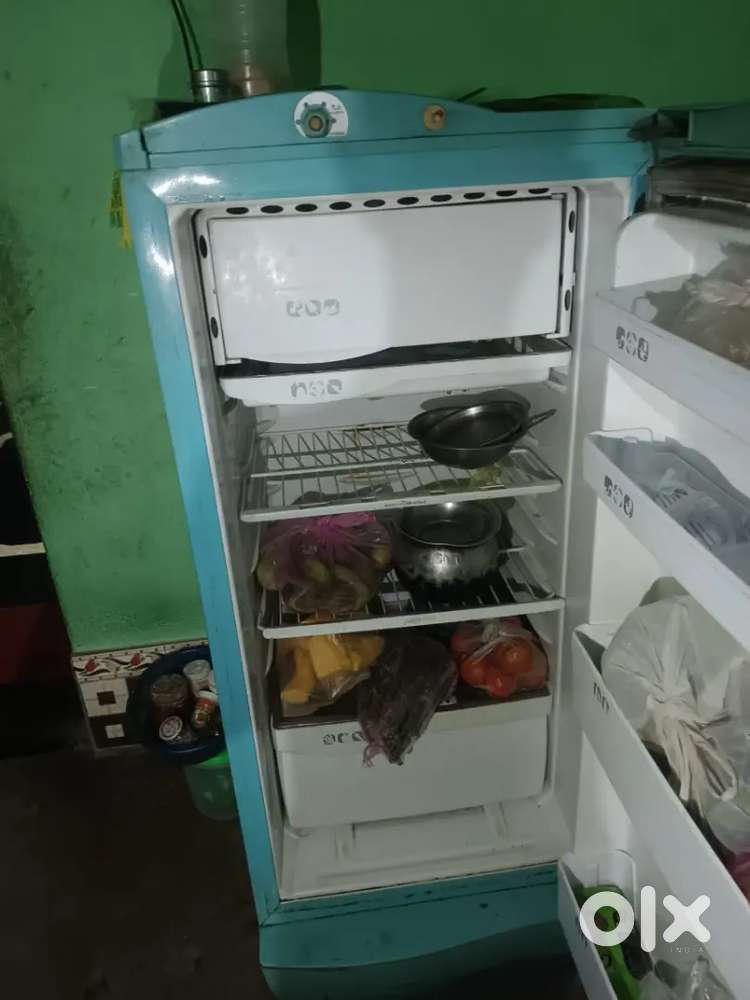 Godrej single Door 3 star