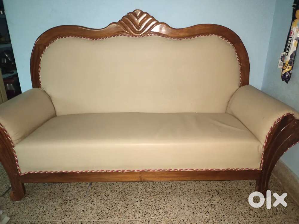 தேக்கு மரம்  Raja Sofa  New Rich Kushion