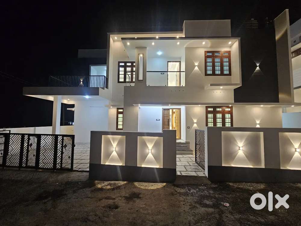 New house for sale Sreekaryam Ayirooppra