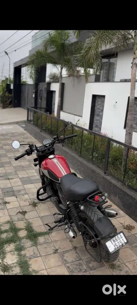 Strong performance. Retro style. Perfect ride for adventure lovers!