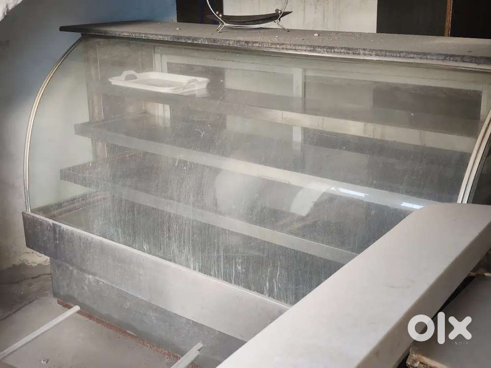 Glass Sweet Display Counters, For Restaurant