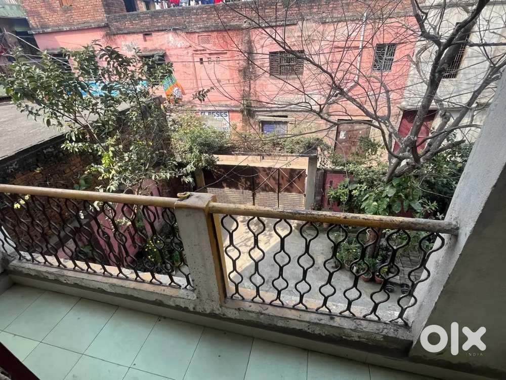 2BHLK floor nearby railway station Vishal mega Mart Main market