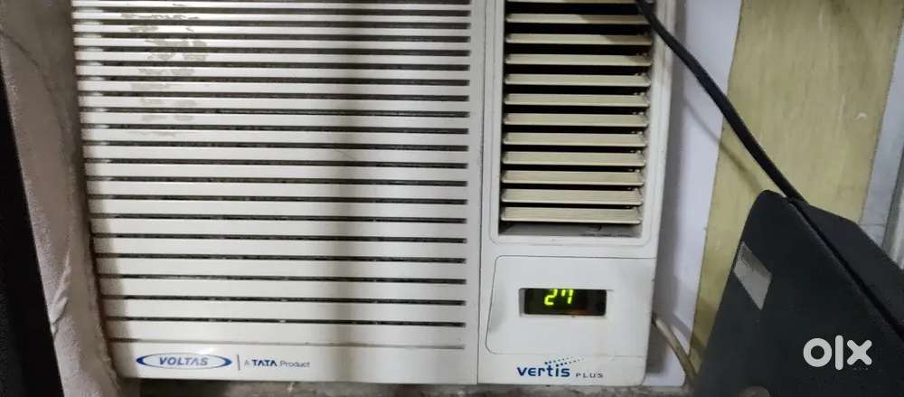 .75 ton window AC Voltas Vertis with remote is for sale