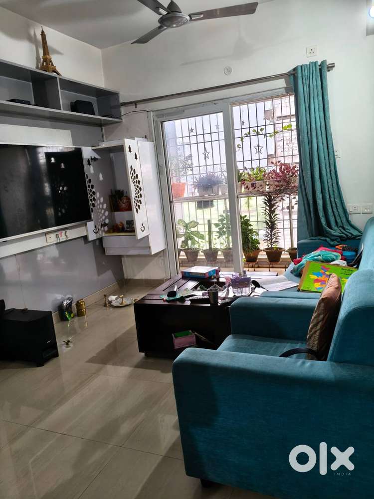 3bhk semi furnished