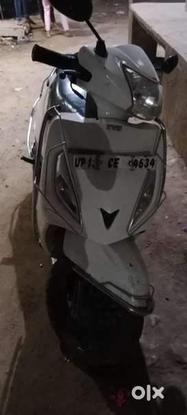 Jupiter scooter white color
