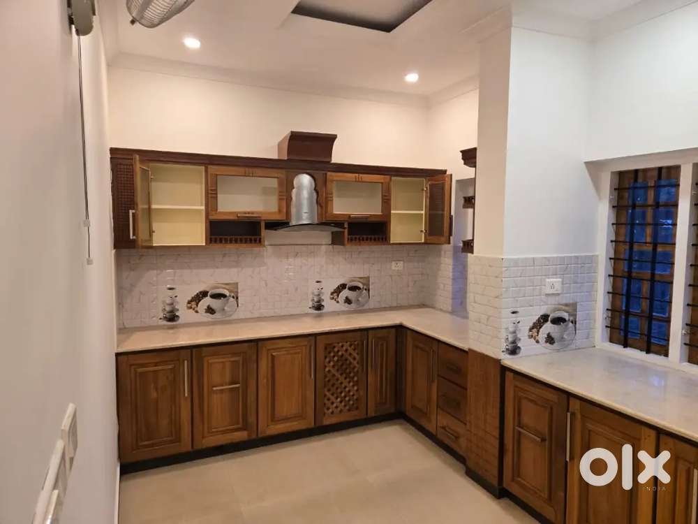 PALLIMUKKU 2 BHK FLAAT 12000 RENT THATTAMALA 2 BHK 12500 RENT