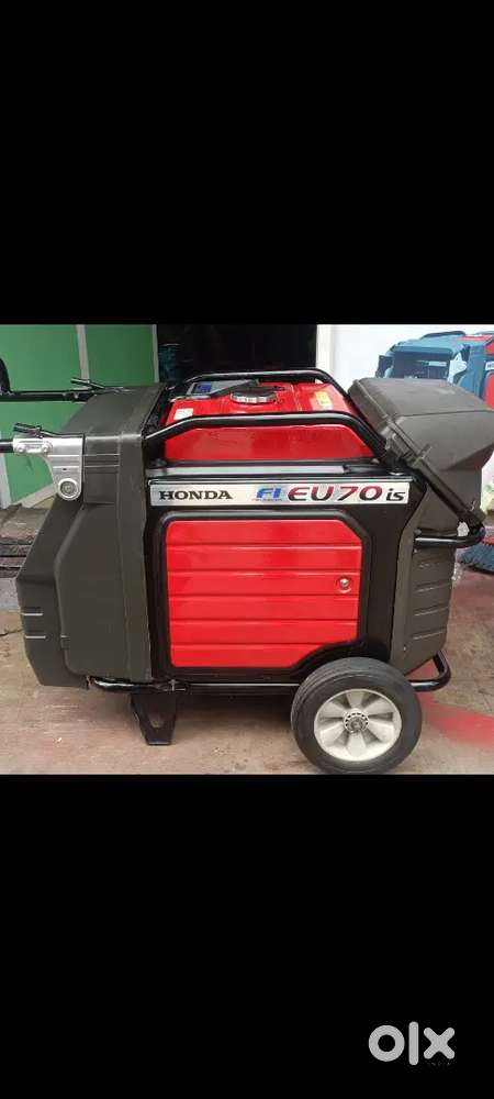 Honda Eu70is Generator less use Rs 180000