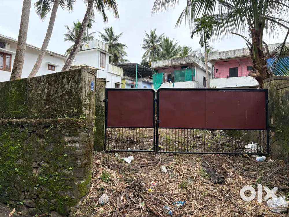 5 cents land for sale. മീഞ്ചന്ത ഗേറ്റിനു സമീപം, സെന്റിന് 12 ലക്ഷം