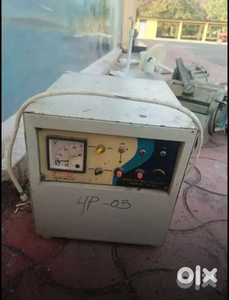 Servo voltage stabilizer 2kva {25kg Net weight)