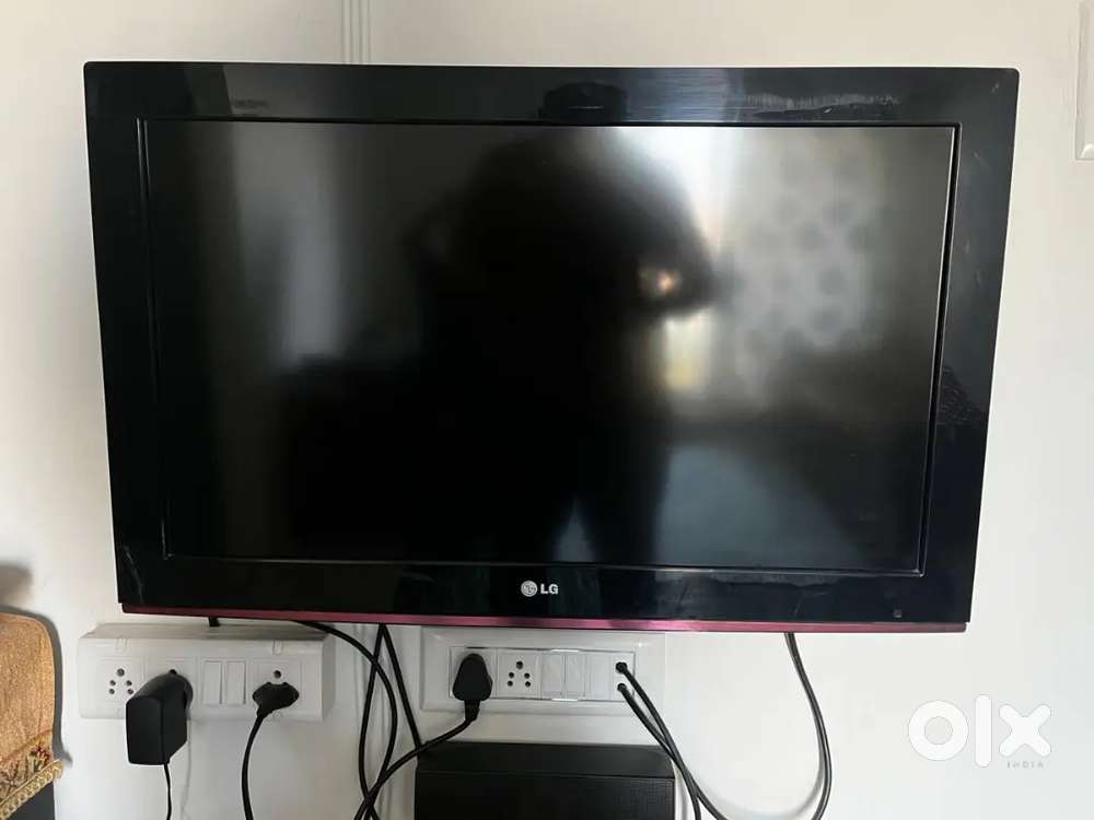 32LG LCD TV (Good condition)