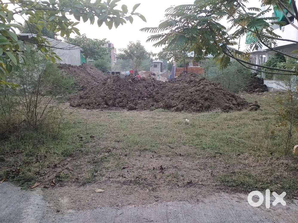 Gardan face plot, 30 ft cement road