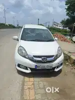 Honda mobilio 2014 v top model
